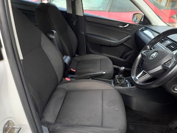 Used Skoda Rapid Spaceback 2014 for sale - 76611418: Photo