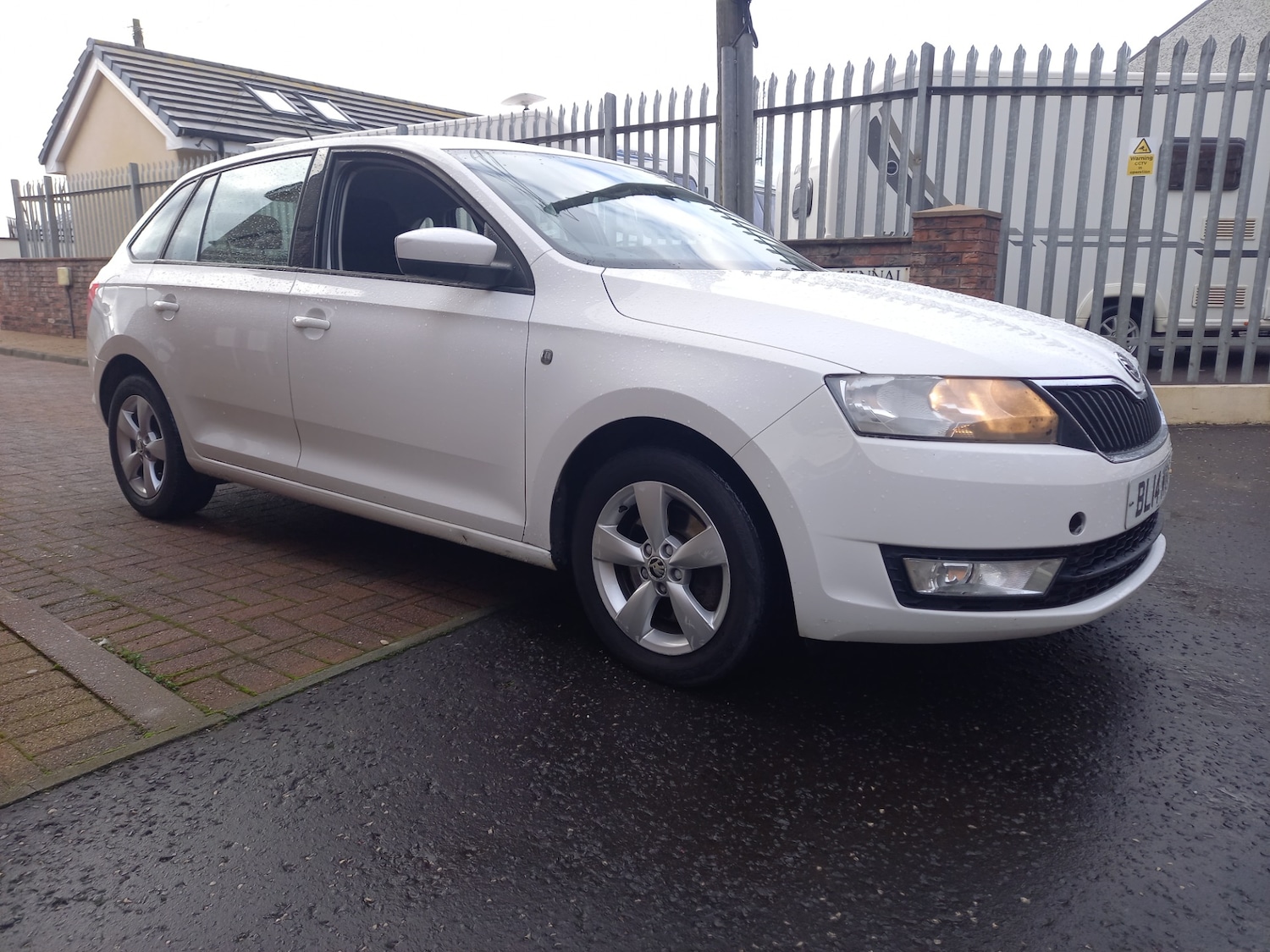 Used Skoda Rapid Spaceback 2014 for sale - 76611418: Photo 7