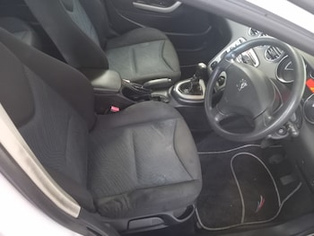 Used Peugeot 308 2011 for sale - 78708770: Photo