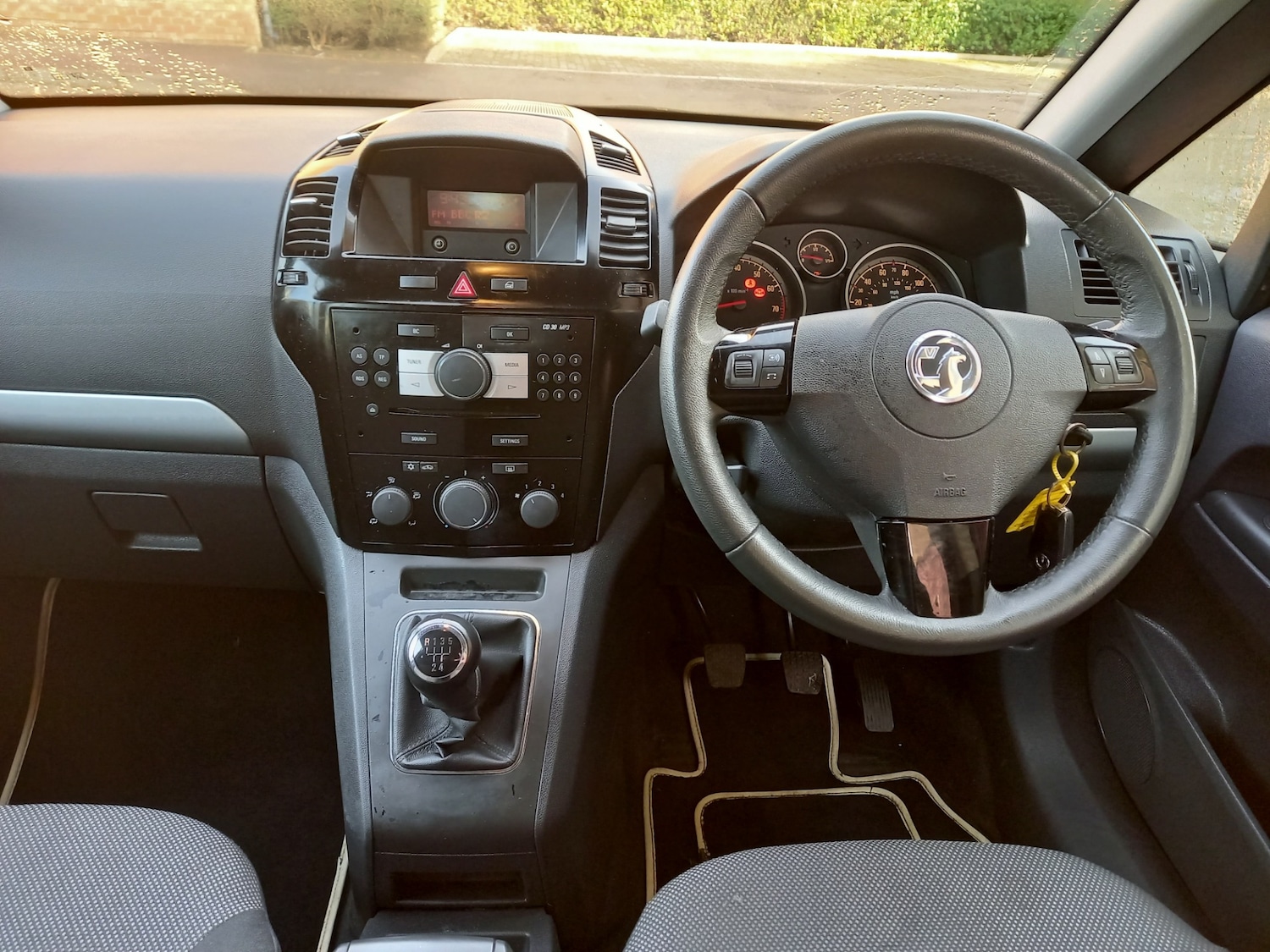 Used Vauxhall Zafira 2012 for sale - 76412097: Photo 3