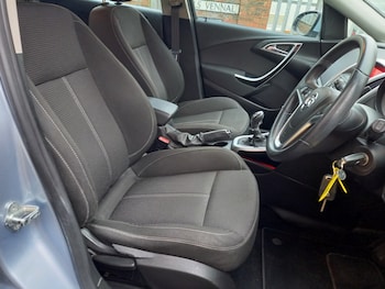 Used Vauxhall Astra 2014 for sale - 77474649: Photo