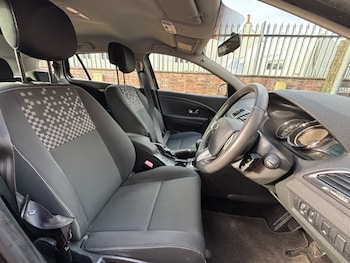 Used Renault Megane 2012 for sale - 76505033: Photo