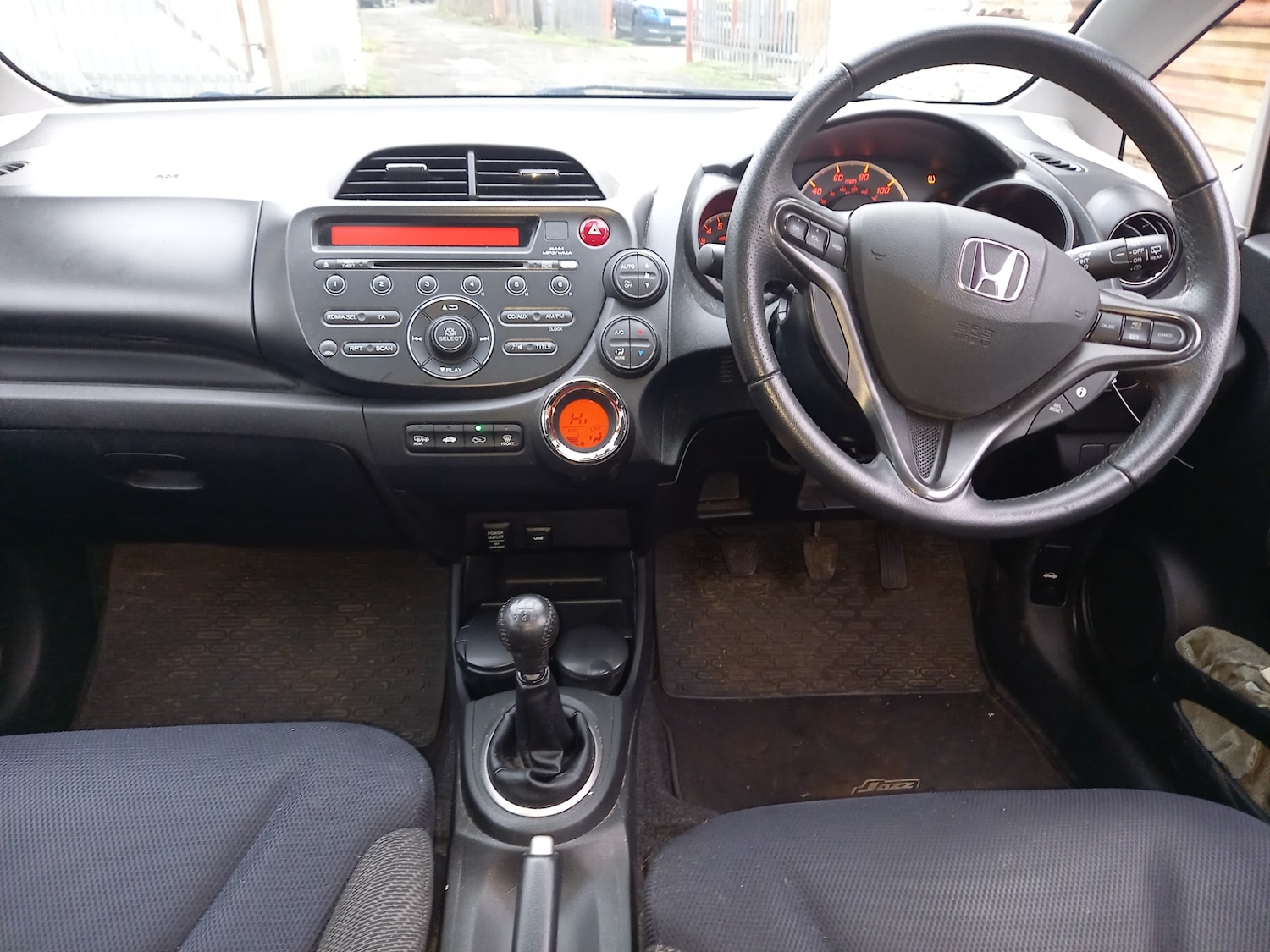 Used Honda Jazz 2014 for sale - 76662497: Photo 3