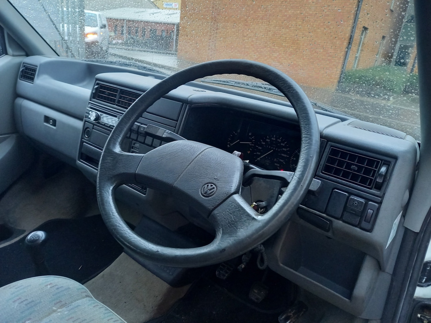 Used Volkswagen Caravelle 1995 for sale - 76564987: Photo 3