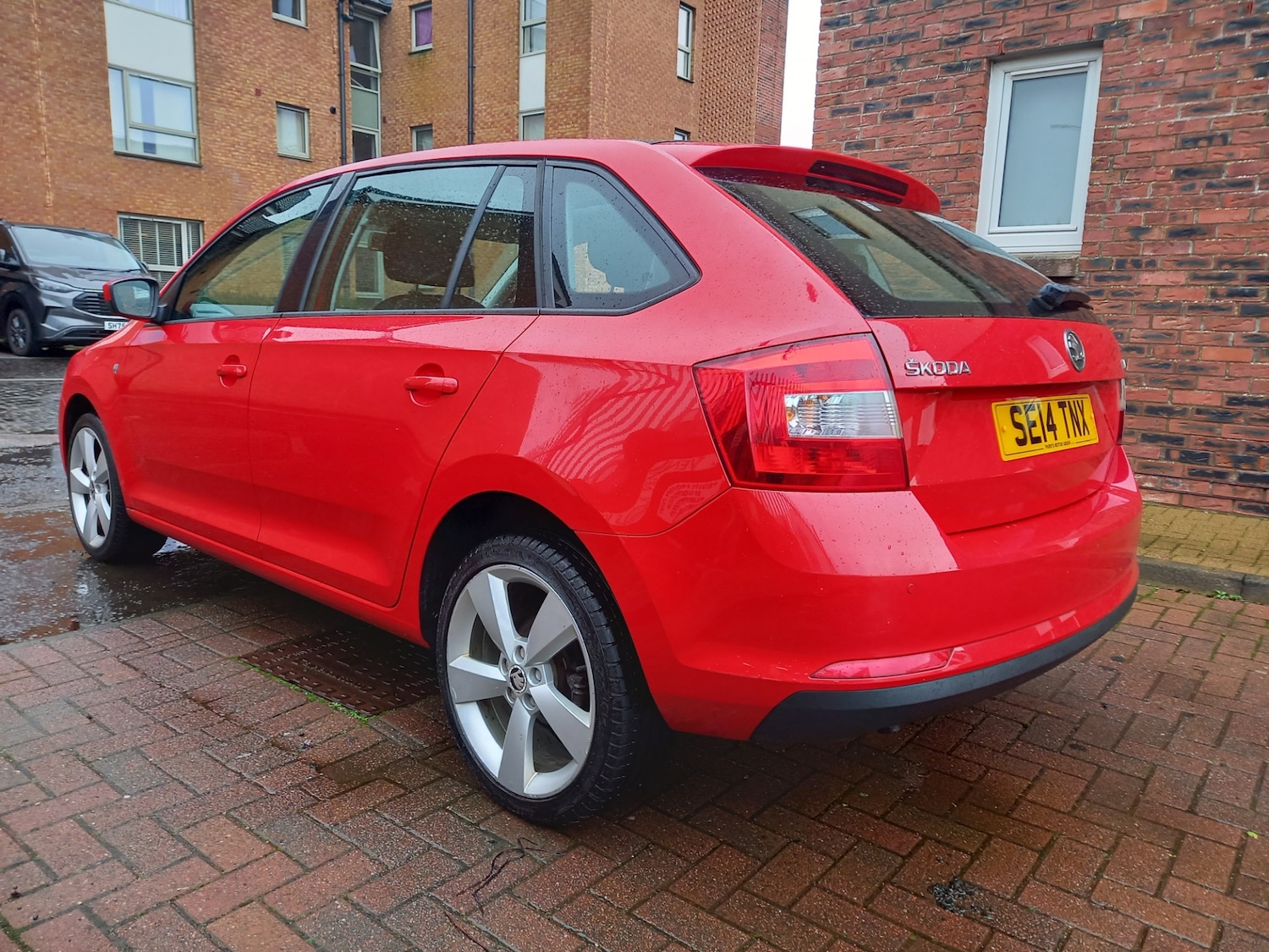 Used Skoda Rapid Spaceback 2014 for sale - 77336884: Photo 2