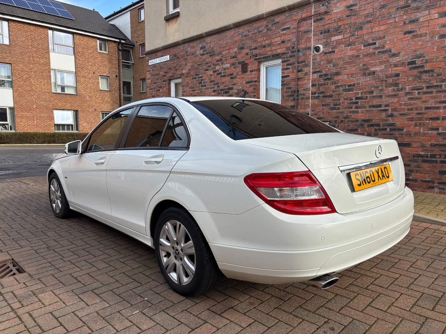 Used Mercedes-Benz C Class 2010 for sale - 77688250: Photo 2