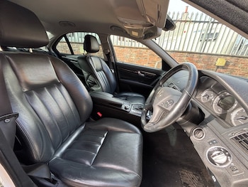 Used Mercedes-Benz C Class 2010 for sale - 77688250: Photo