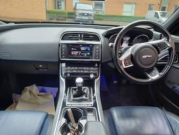 Used Jaguar XE 2016 for sale - 79705429: Photo
