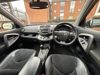 Used Toyota RAV4 2011 for sale - 76422466: Photo