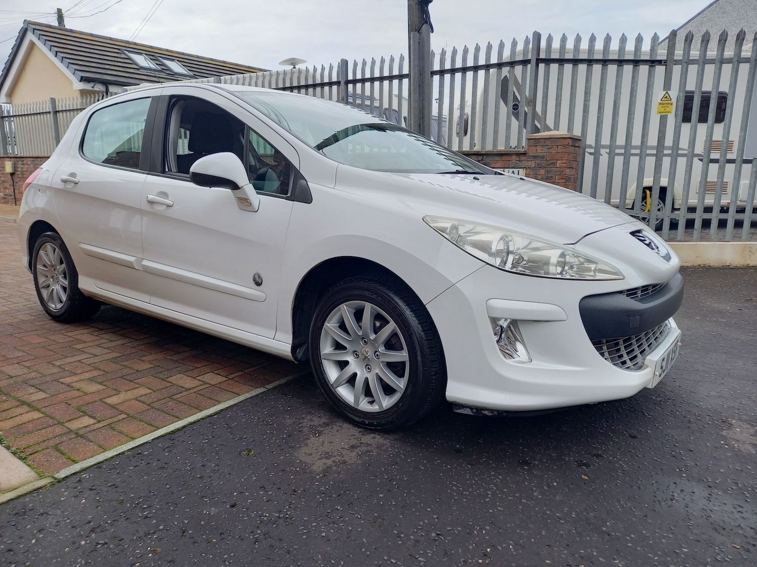 Used Peugeot 308 2011 for sale - 76461311: Photo 6