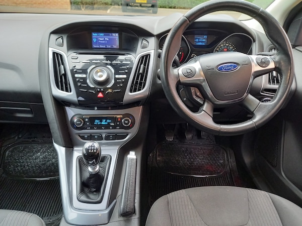 Used Ford Focus 2013 for sale - 76252414: Photo 3