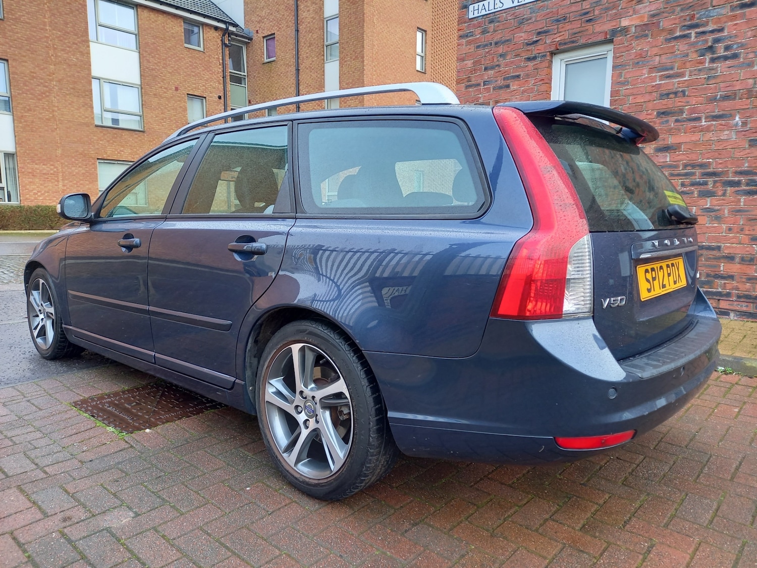 Used Volvo V50 2012 for sale - 77812798: Photo 2