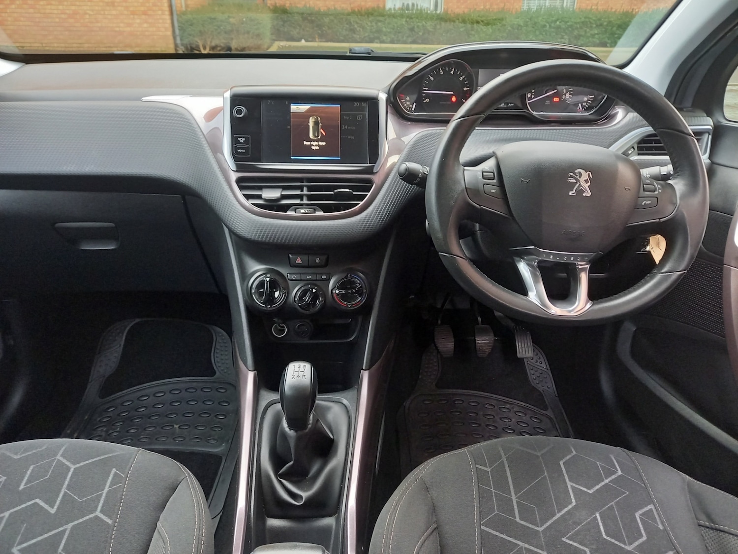 Used Peugeot 2008 2014 for sale - 77236956: Photo 3