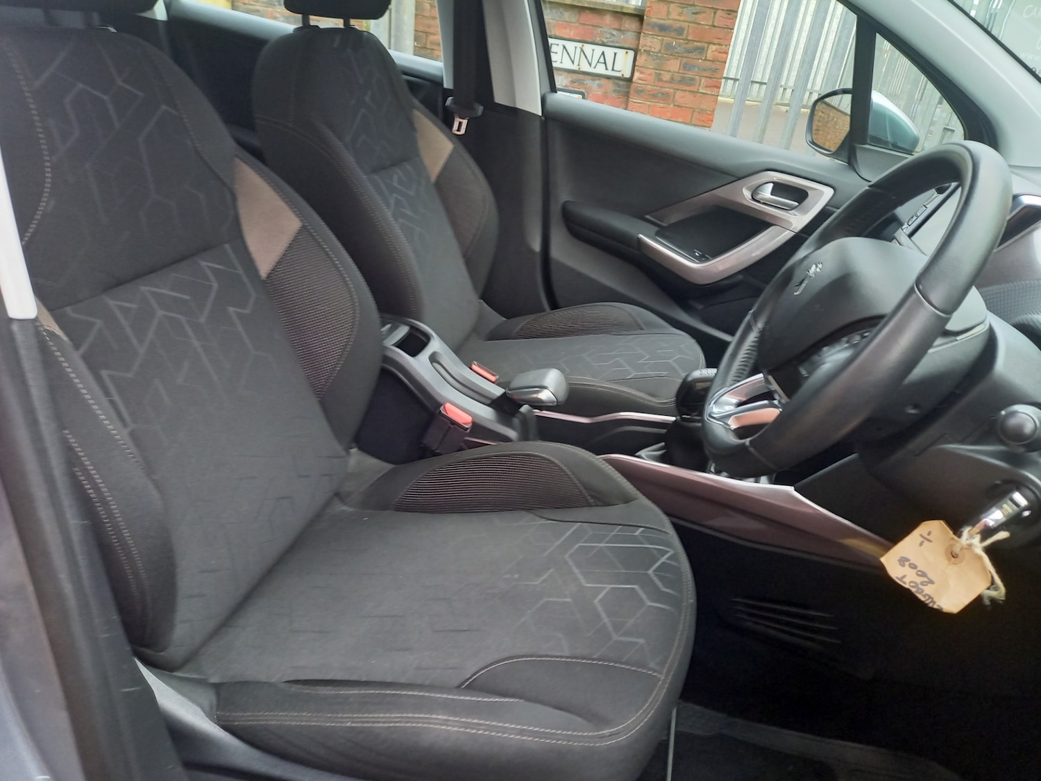 Used Peugeot 2008 2014 for sale - 77236956: Photo 4