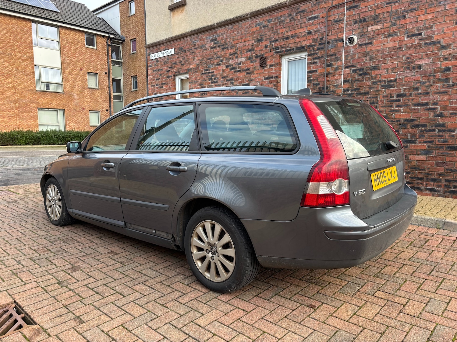 Used Volvo V50 2005 for sale - 76576995: Photo 2