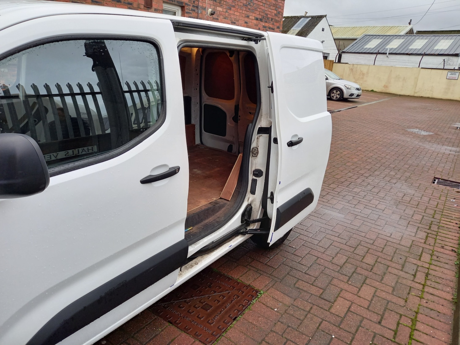 Used Peugeot Partner 2021 for sale - 76877412: Photo 6