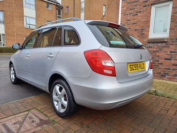 Used Skoda Fabia 2010 for sale - 77501252: Photo