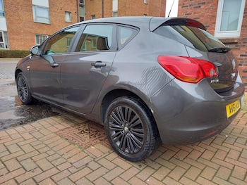 Used Vauxhall Astra 2011 for sale - 77591457: Photo