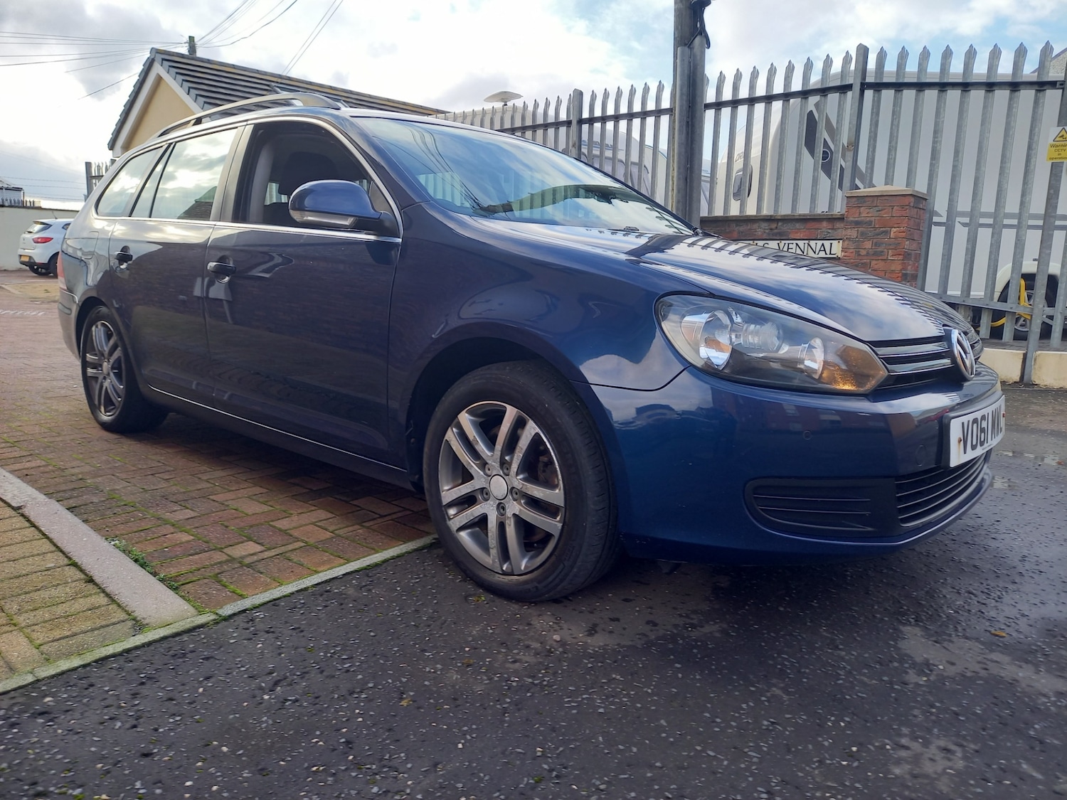 Used Volkswagen Golf 2011 for sale - 76505283: Photo 7