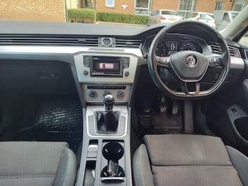 Used Volkswagen Passat 2016 for sale - 79467619: Photo