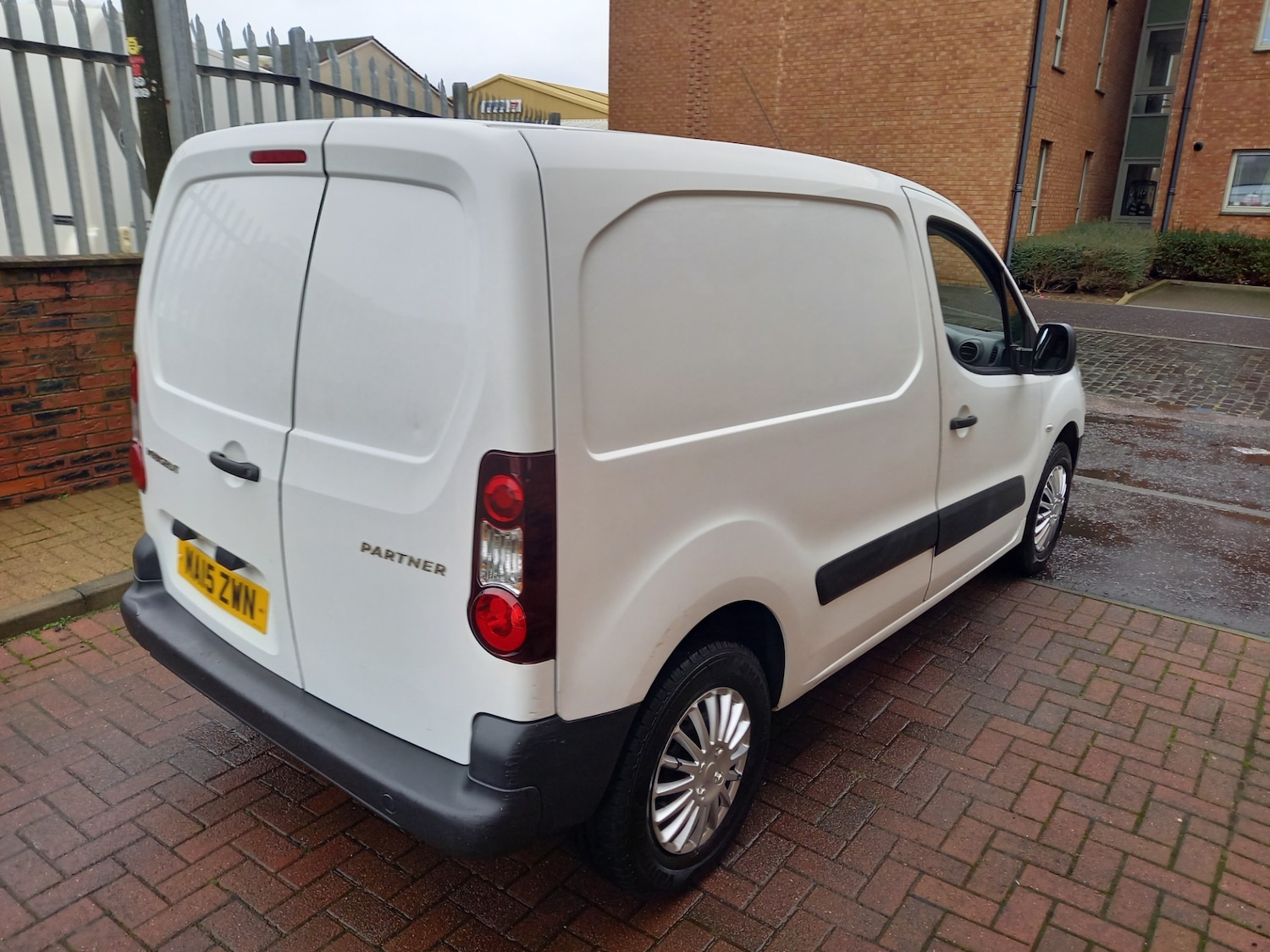 Used Peugeot Partner 2015 for sale - 76879076: Photo 9