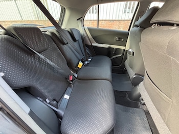 Used Toyota Yaris 2011 for sale - 76831271: Photo