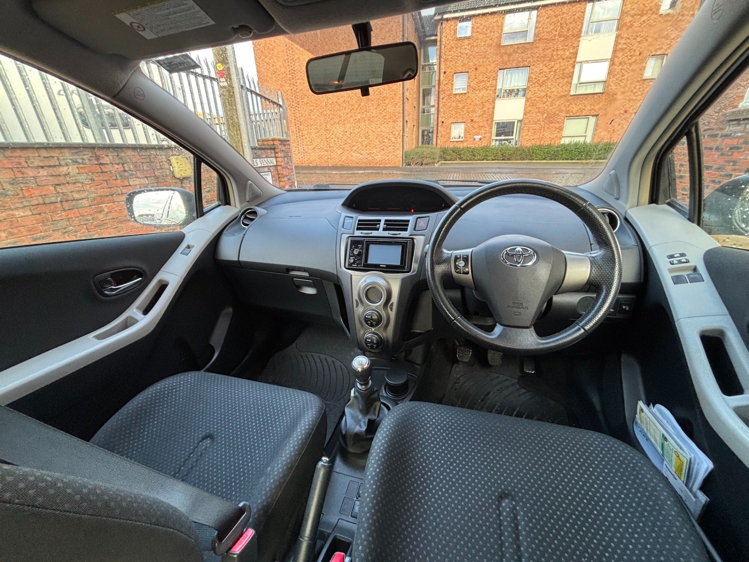 Used Toyota Yaris 2011 for sale - 76831271: Photo 5