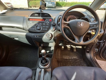 Used Honda Jazz 2013 for sale - 76088484: Photo 3