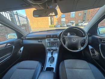 Used Mercedes-Benz C-Class 2006 for sale - 75931604: Photo