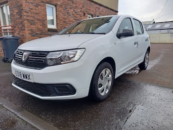 Used Dacia Sandero 2018 for sale - 77618356: Photo