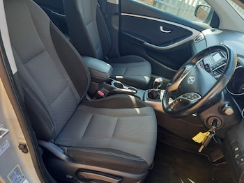 Used Hyundai i30 2015 for sale - 79275033: Photo