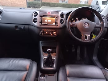 Used Volkswagen Tiguan 2011 for sale - 77461047: Photo