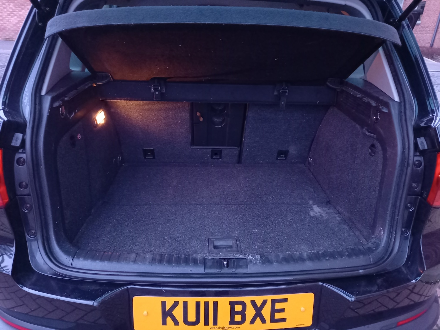 Used Volkswagen Tiguan 2011 for sale - 77461047: Photo 6