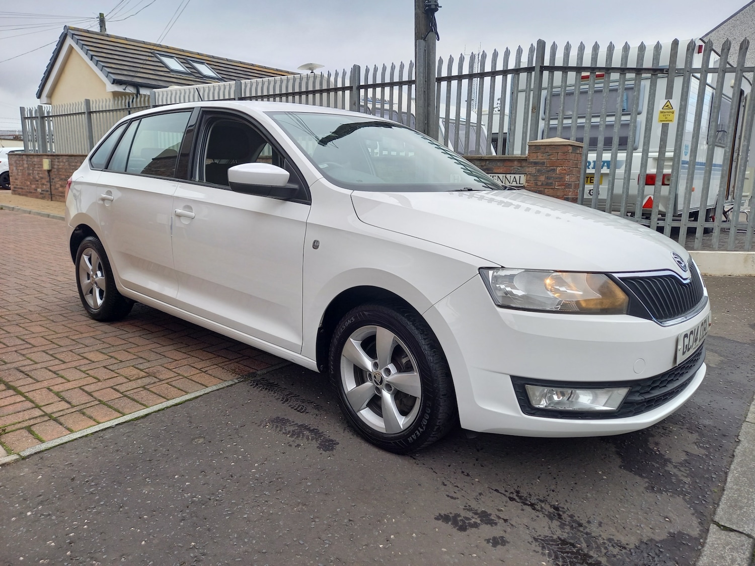 Used Skoda Rapid Spaceback 2014 for sale - 76232830: Photo 7