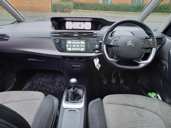 Used Citroen C4 Grand Picasso 2015 for sale - 76979404: Photo