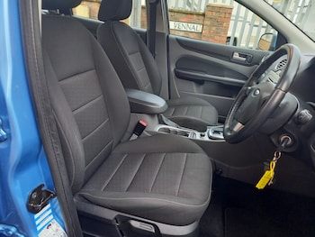 Used Ford Focus 2011 for sale - 77023734: Photo