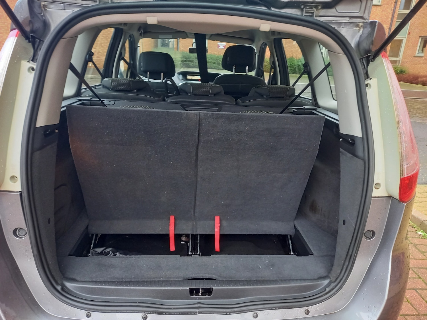 Used Renault Grand Scenic 2009 for sale - 77135757: Photo 6