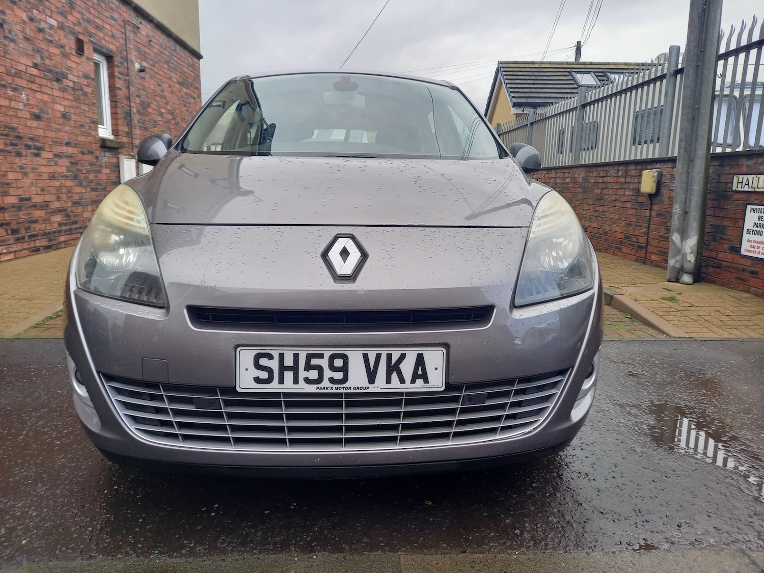 Used Renault Grand Scenic 2009 for sale - 77135757: Photo 9