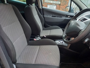 Used Peugeot 207 2010 for sale - 76555268: Photo