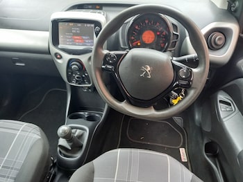 Used Peugeot 108 2017 for sale - 79430685: Photo
