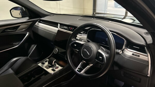 Used Jaguar F-Pace 2021 for sale - 75671933: Photo 32