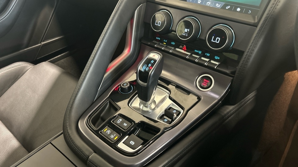 Used Jaguar F-Type 2020 for sale - 76717227: Photo 13