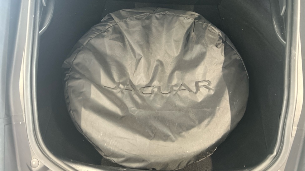 Used Jaguar F-Type 2020 for sale - 76717227: Photo 64