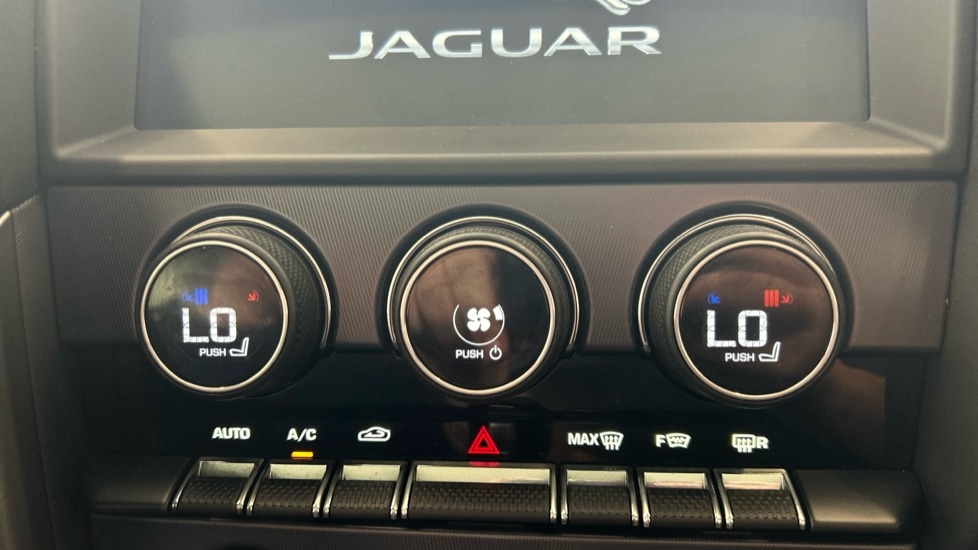 Used Jaguar F-Type 2020 for sale - 76717227: Photo 65