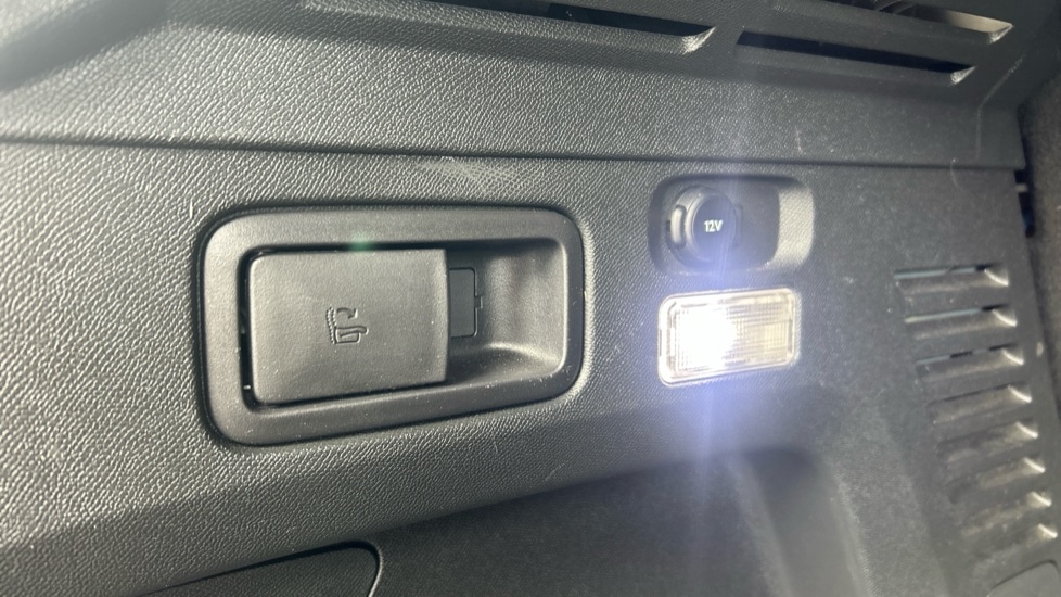 Used Peugeot 3008 2020 for sale - 76533709: Photo 46