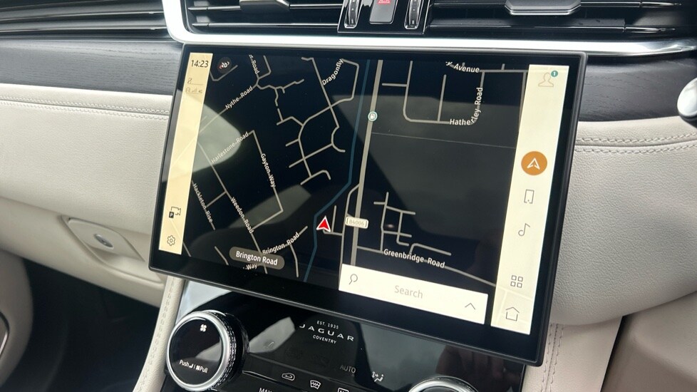 Used Jaguar F-Pace 2023 for sale - 76361833: Photo 11