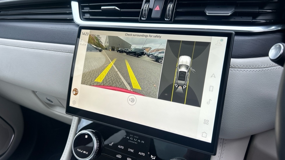 Used Jaguar F-Pace 2023 for sale - 76361833: Photo 12