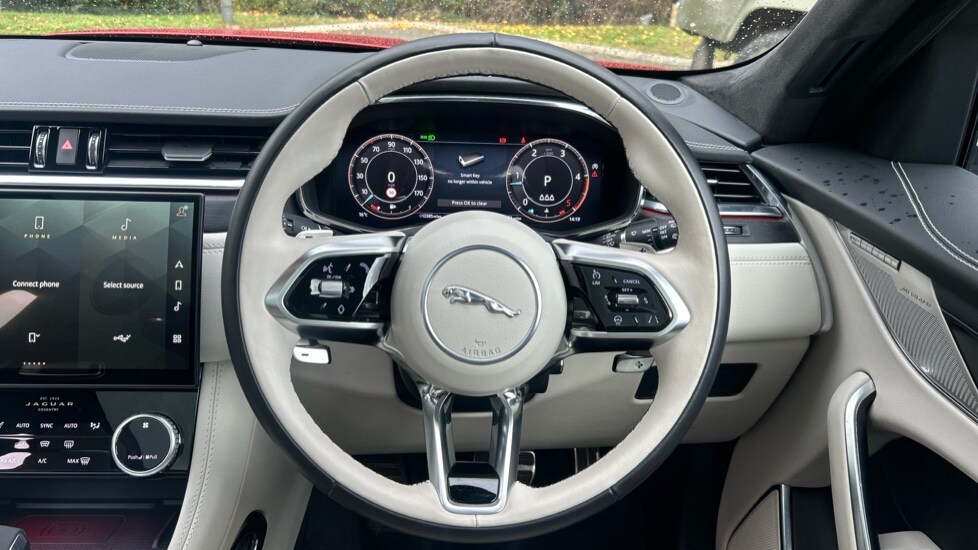 Used Jaguar F-Pace 2023 for sale - 76361833: Photo 15