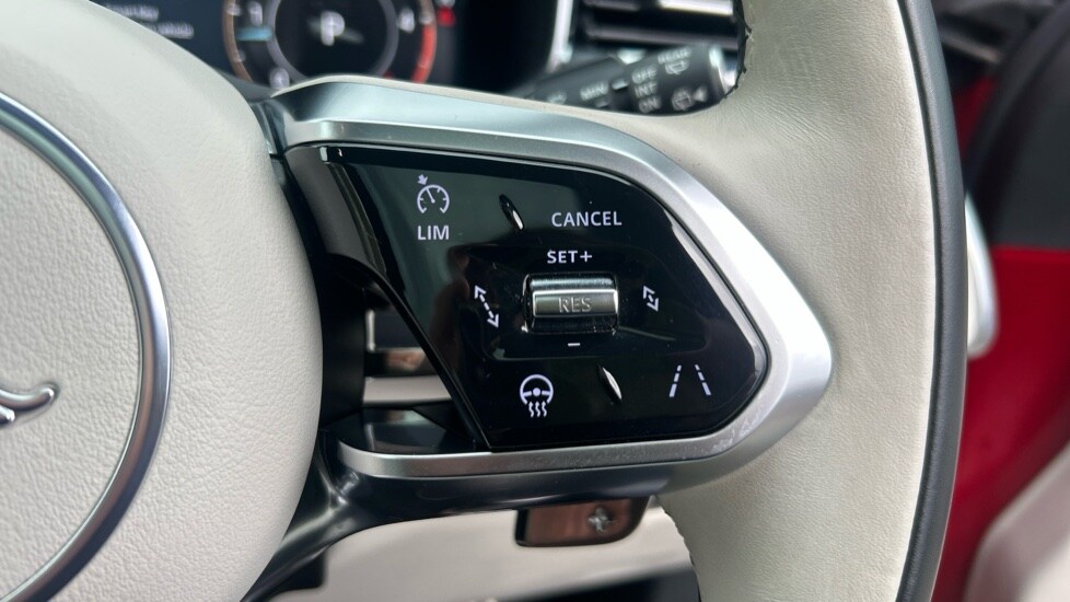 Used Jaguar F-Pace 2023 for sale - 76361833: Photo 46