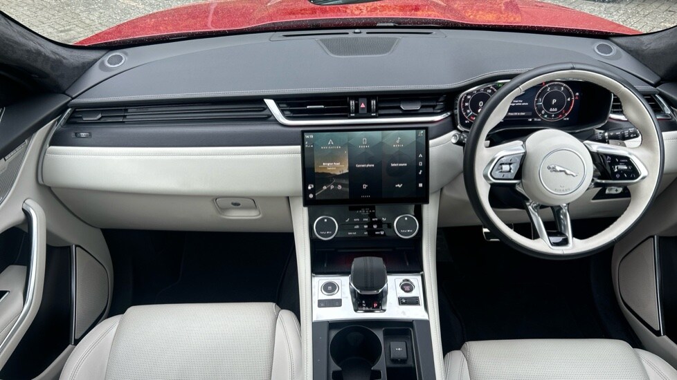 Used Jaguar F-Pace 2023 for sale - 76361833: Photo 9